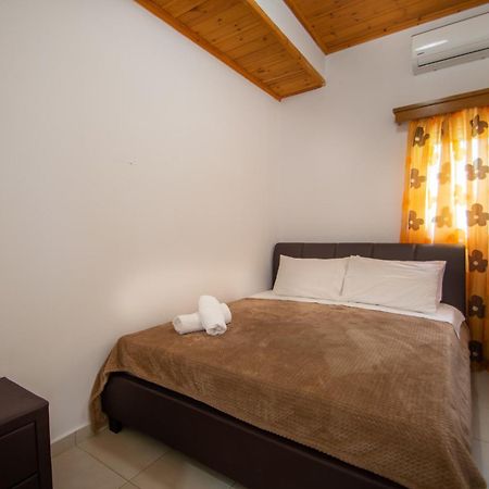 Family Private Homes & Sea View Lithakia  المظهر الخارجي الصورة